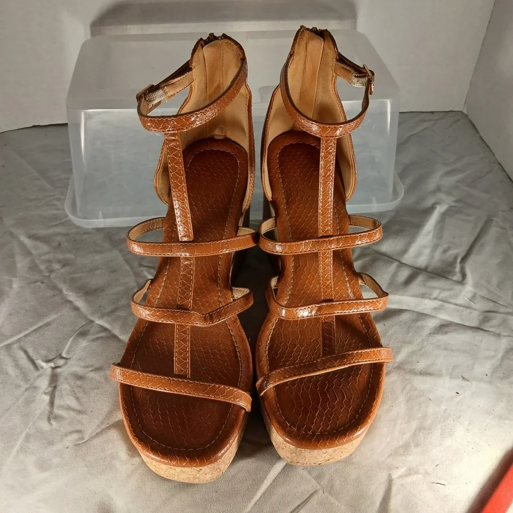 Maurices Cognac Brown Snakeskin Strappy Cork Wedge Sandals‎ Womens Size 9 Z662